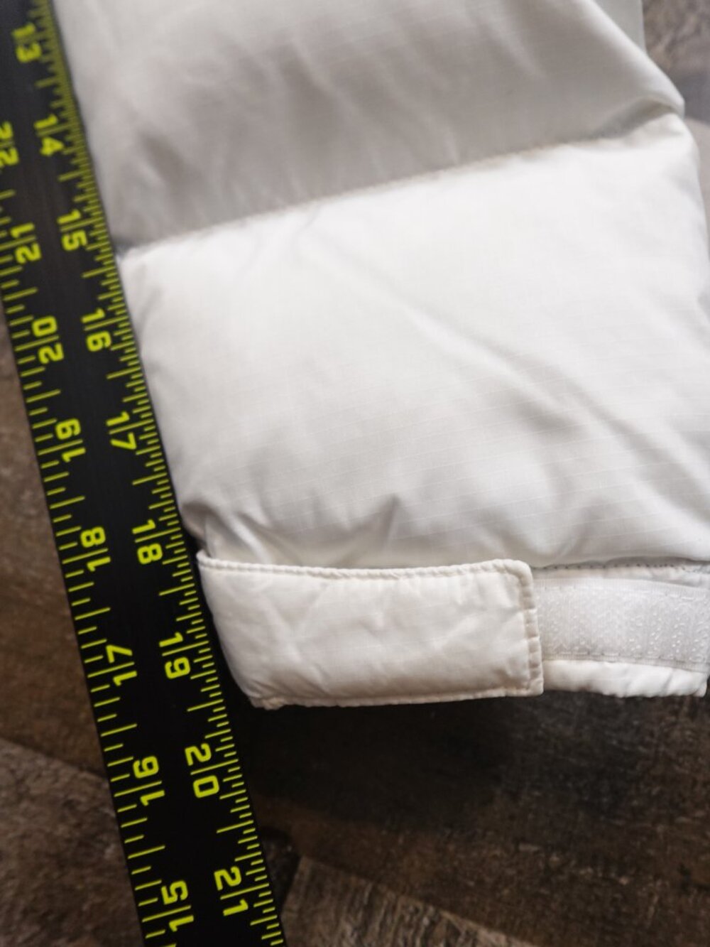 The North Face 1996 Retro Nuptse Jacket Women’s Medium White Black 700 Down - Picture 8 of 16